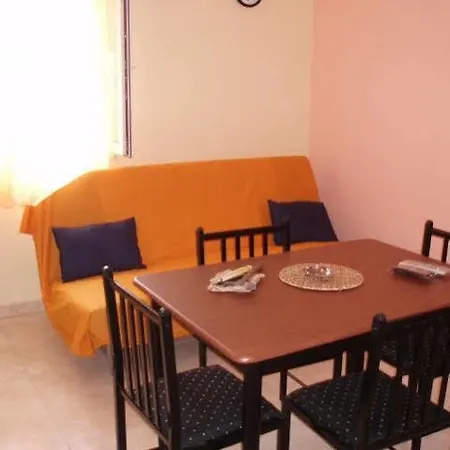 Ivka Apartment *
